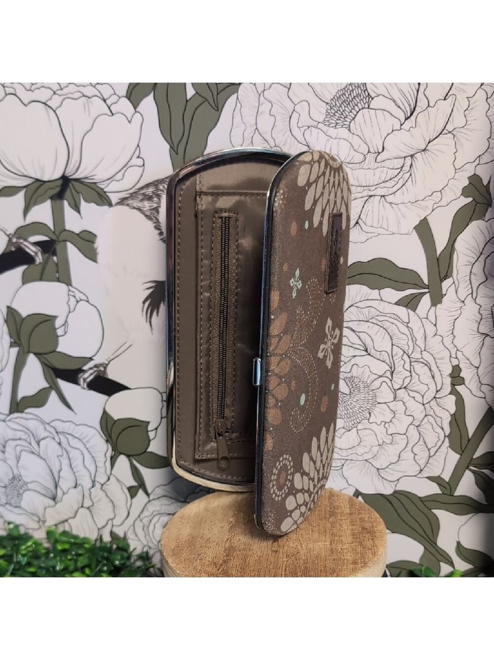 Thirty-One Hard Case Clutch Wallet